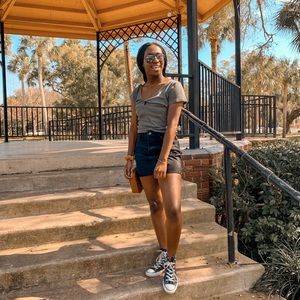 Meet your Posher, Nila